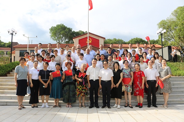 合影3.jpg