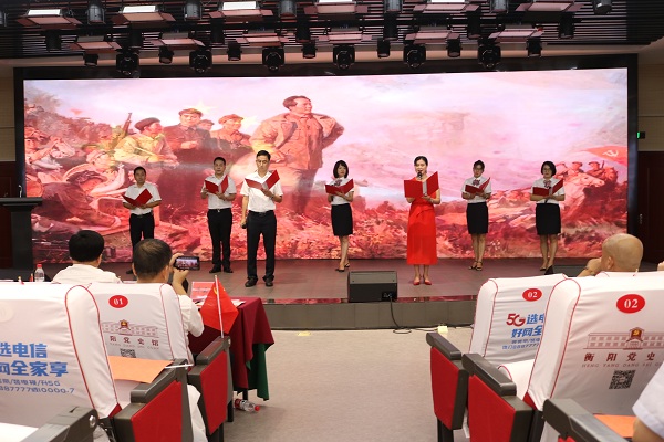 合影4.jpg